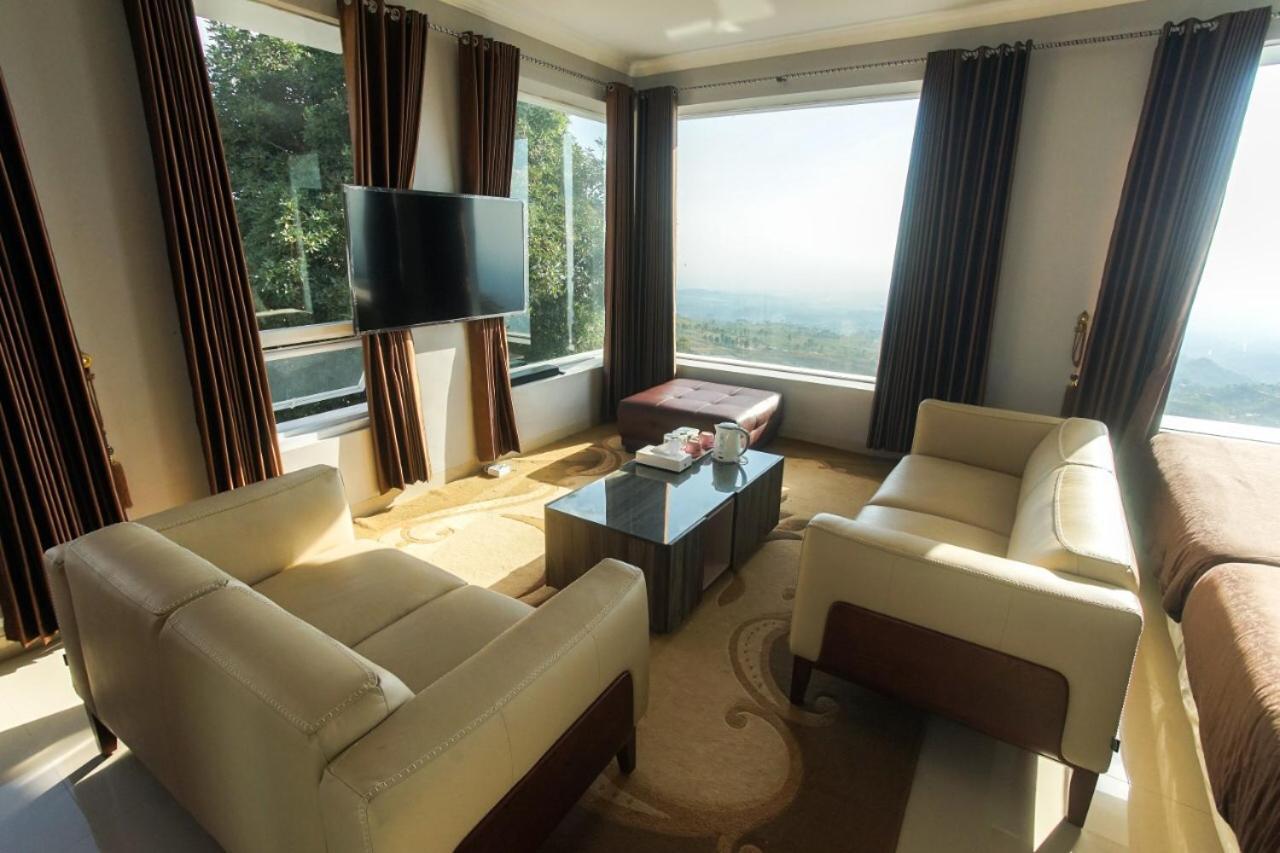 De Villa Cetho Karanganyar  Luaran gambar