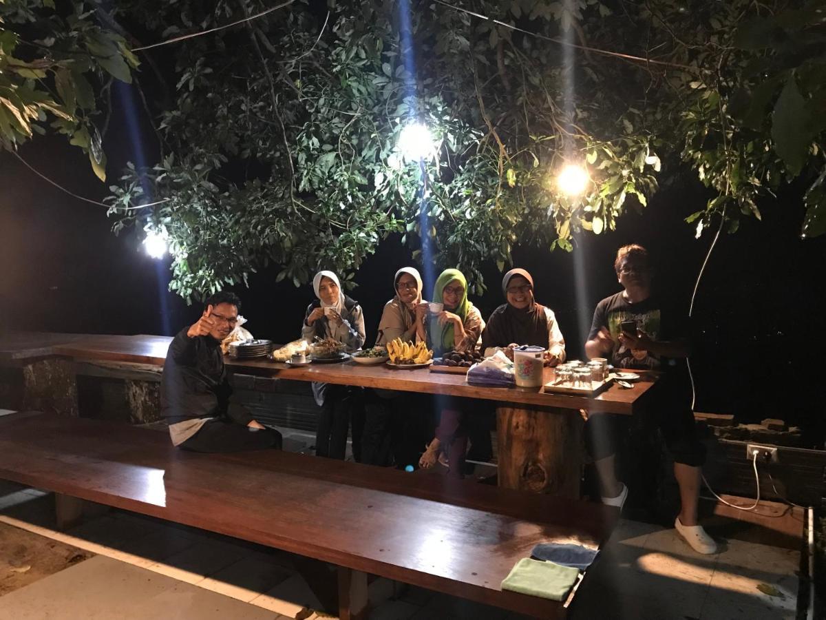 De Villa Cetho Karanganyar  Luaran gambar
