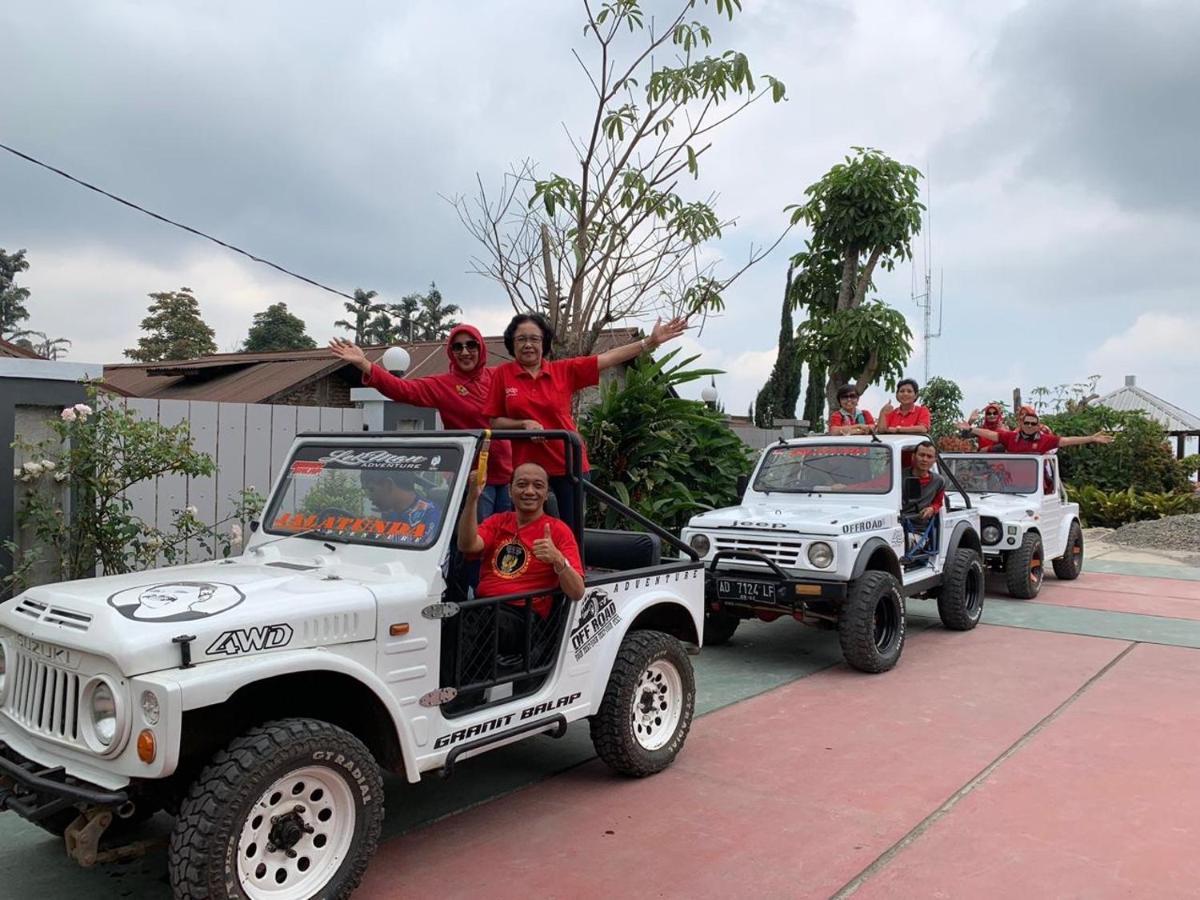 De Villa Cetho Karanganyar  Luaran gambar